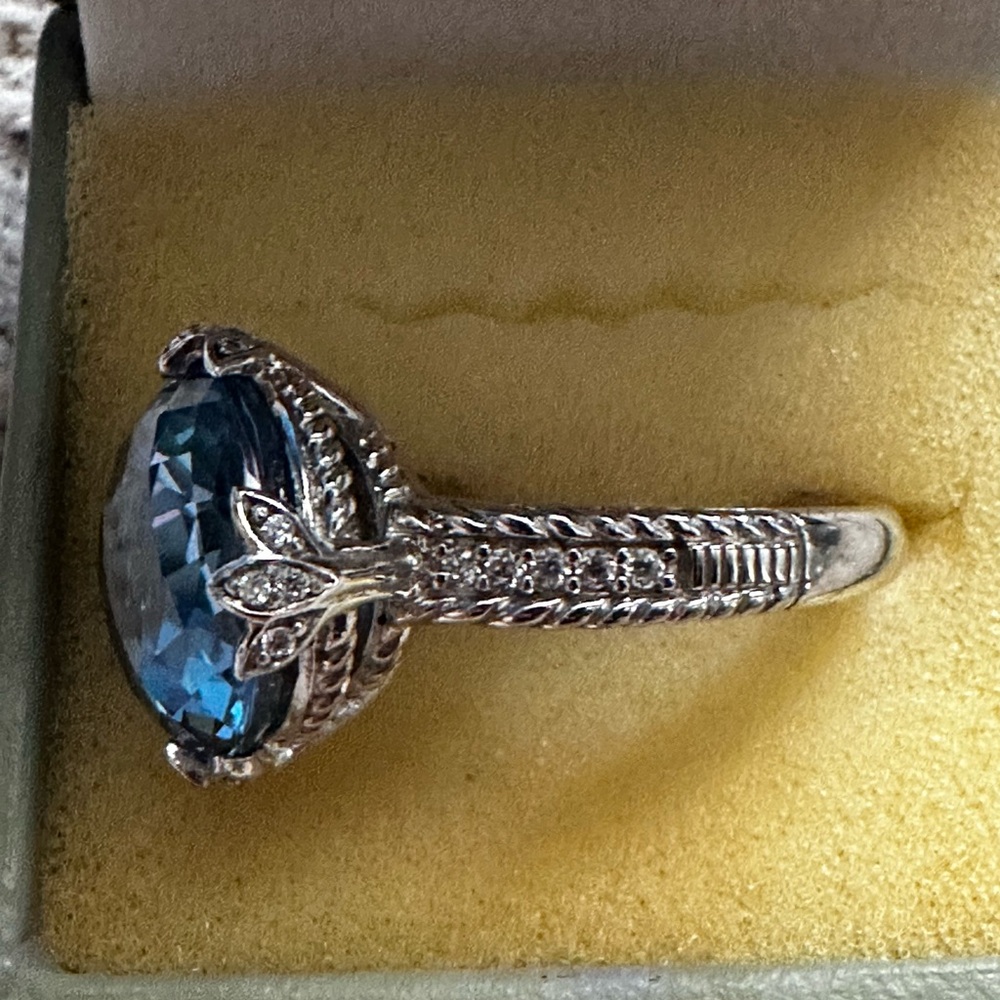 Judith Ripka Blue Crystal Sterling statement ring size 11 - Picture 5 of 7